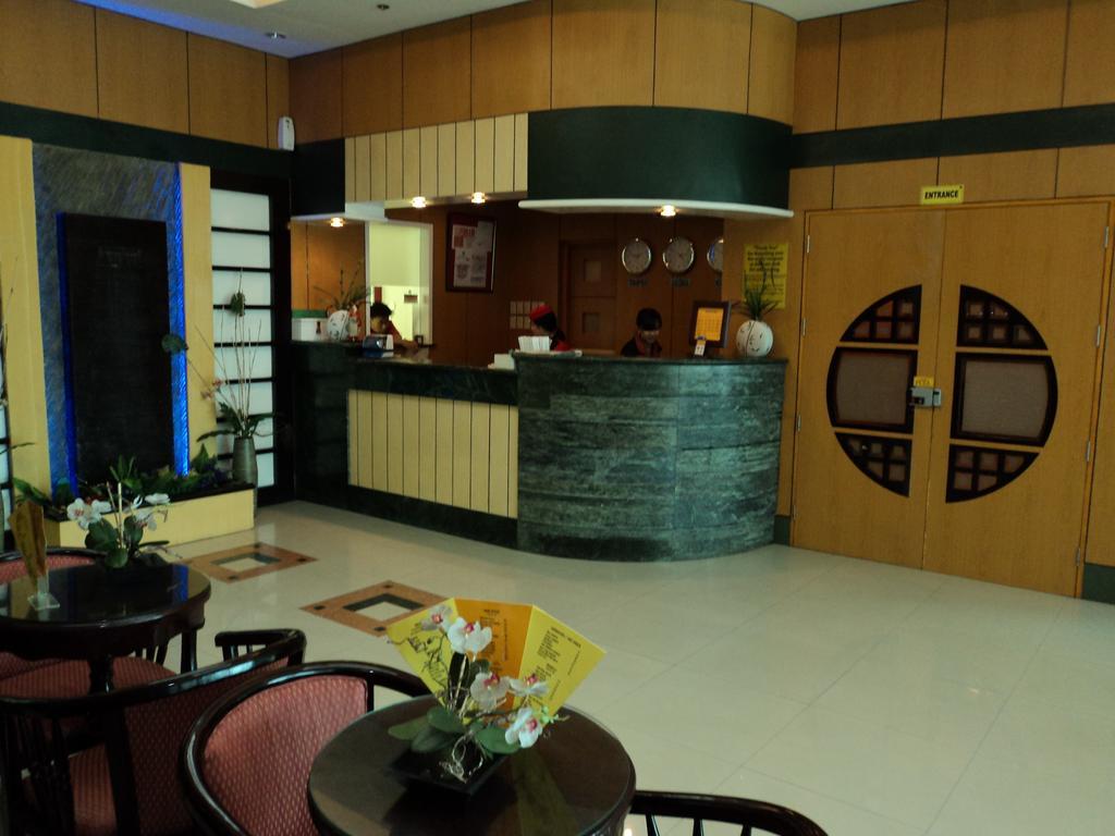 Hotel Sogo Cabanatuan Exterior photo